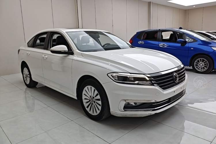 Used Volkswagen Lavida 2021 1.5L Automatic Comfort Edition Front Right 45 Deg