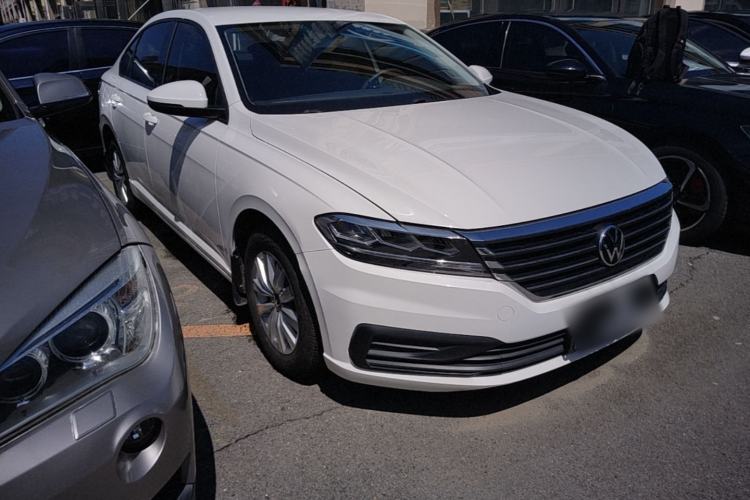 Used Volkswagen Lavida 2021 1.5L Automatic Fashion Edition Front Right 45 Deg