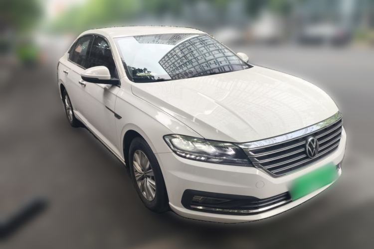 Used Volkswagen Lavida 2021 1.5L Automatic Fashion Edition Front Right 45 Deg
