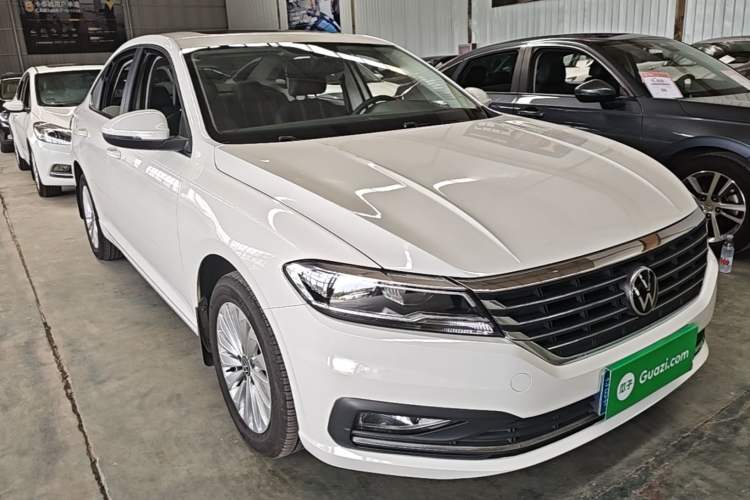 Used Volkswagen Lavida 2021 280TSI DSG Comfort Edition Front Right 45 Deg