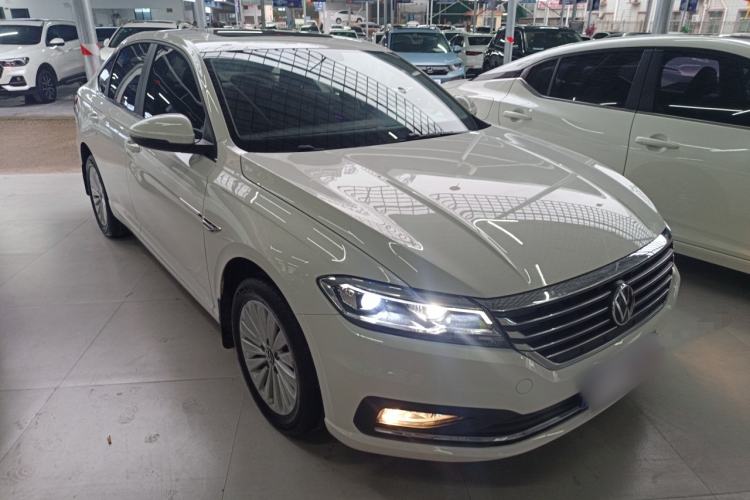 Used Volkswagen Lavida 2021 280TSI DSG Comfort Edition Front Right 45 Deg