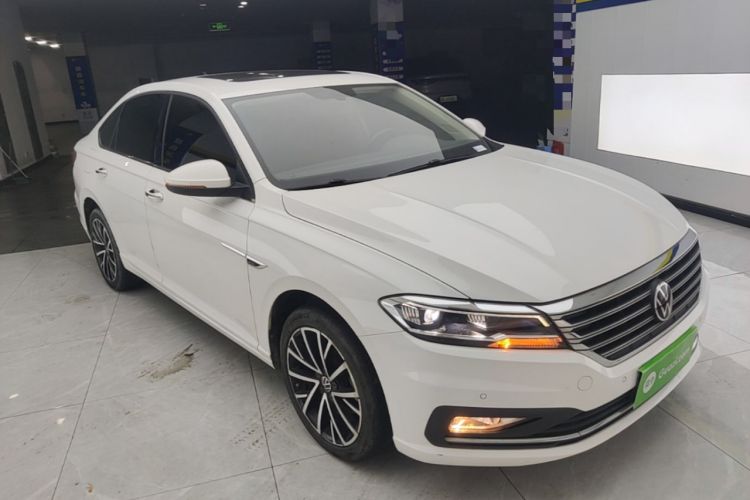 Used Volkswagen Lavida 2021 280TSI DSG Luxury Edition Front Right 45 Deg