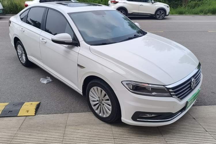 Used Volkswagen Lavida 2021 280TSI DSG Comfort Edition Front Right 45 Deg