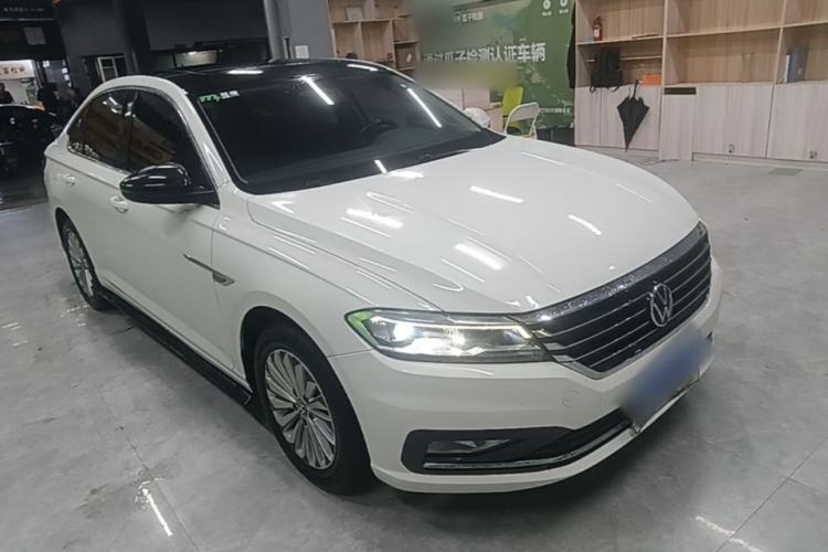 Used Volkswagen Lavida 2021 280TSI DSG Comfort Edition Front Right 45 Deg