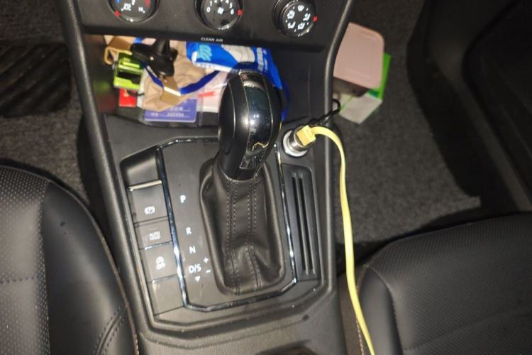 Used Volkswagen Lavida 2021 1.5L Automatic Comfort Edition Gear Lever