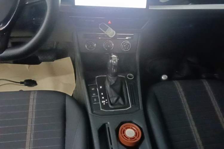 Used Volkswagen Lavida 2021 1.5L Automatic Vision Edition Gear Lever