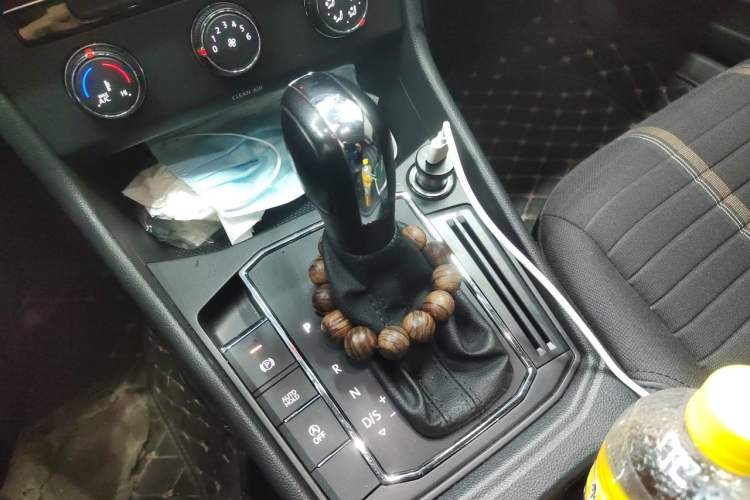 Used Volkswagen Lavida 2021 1.5L Automatic Vision Edition Gear Lever