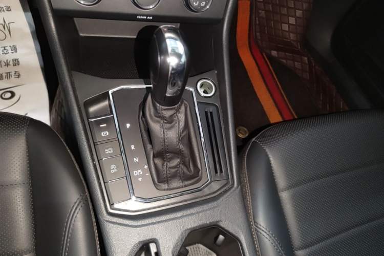 Used Volkswagen Lavida 2021 1.5L Automatic Comfort Edition Gear Lever