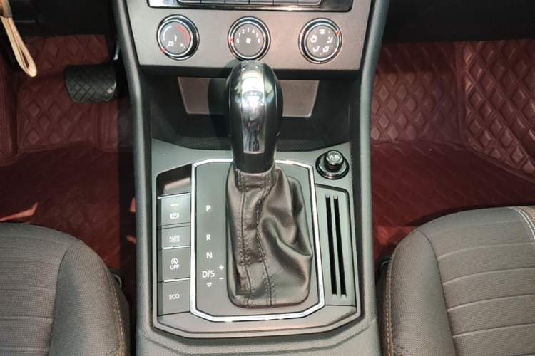 Used Volkswagen Lavida 2021 280TSI DSG Comfort Edition Gear Lever