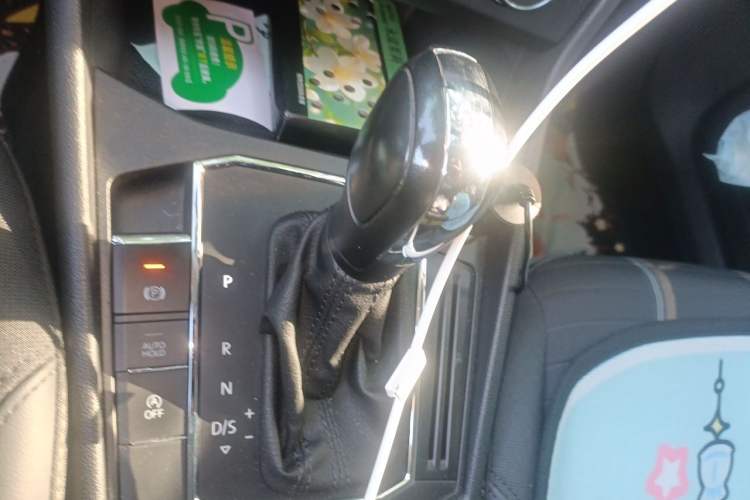 Used Volkswagen Lavida 2021 1.5L Automatic Vision Edition Gear Lever