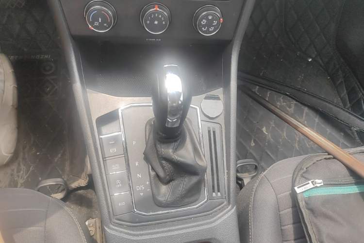 Used Volkswagen Lavida 2021 280TSI DSG Comfort Edition Gear Lever