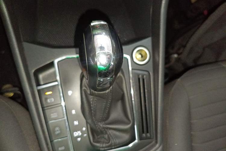Used Volkswagen Lavida 2021 280TSI DSG Comfort Edition Gear Lever