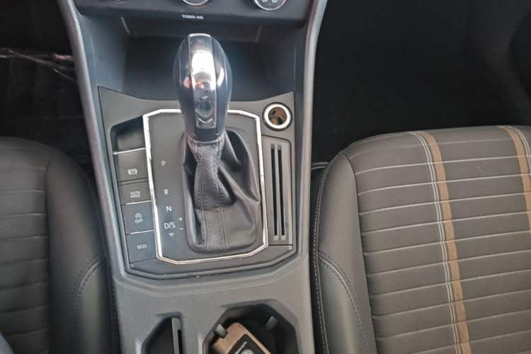 Used Volkswagen Lavida 2021 280TSI DSG Comfort Edition Gear Lever