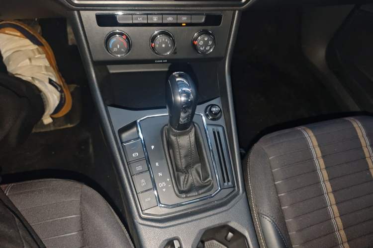 Used Volkswagen Lavida 2021 280TSI DSG Comfort Edition Gear Lever
