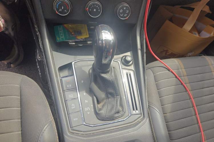 Used Volkswagen Lavida 2021 280TSI DSG Comfort Edition Gear Lever