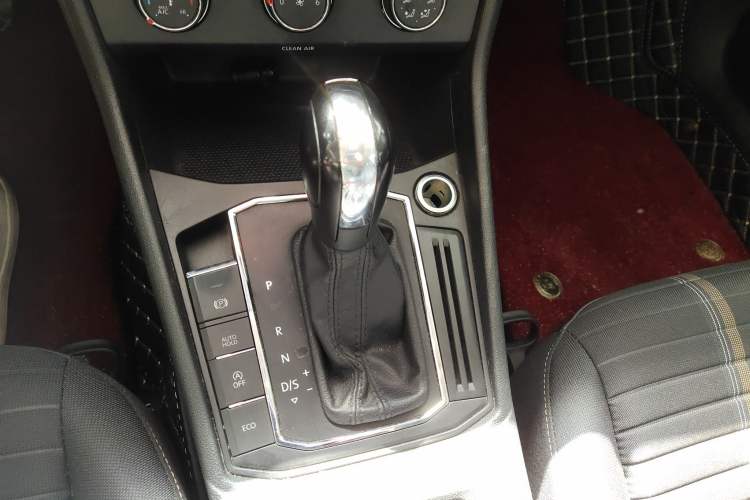Used Volkswagen Lavida 2021 280TSI DSG Comfort Edition Gear Lever