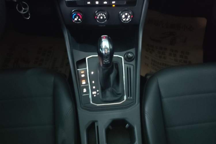 Used Volkswagen Lavida 2021 1.5L Automatic Comfort Edition Gear Lever