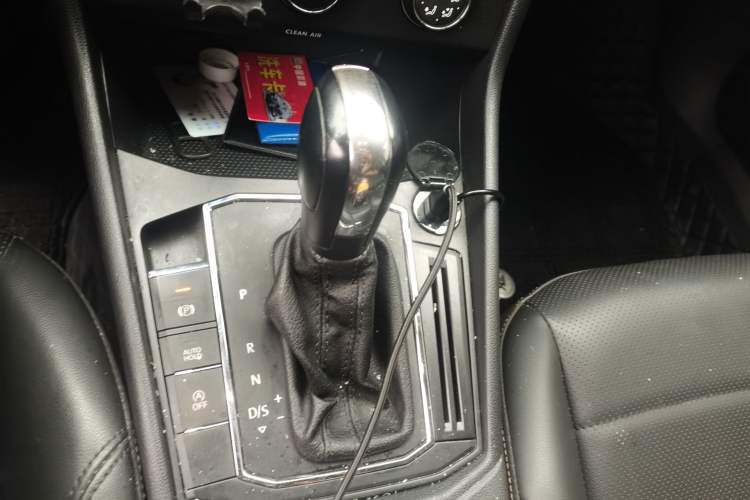 Used Volkswagen Lavida 2021 1.5L Automatic Comfort Edition Gear Lever