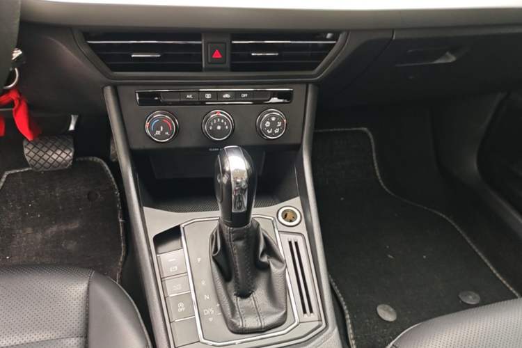 Used Volkswagen Lavida 2021 1.5L Automatic Comfort Edition Gear Lever