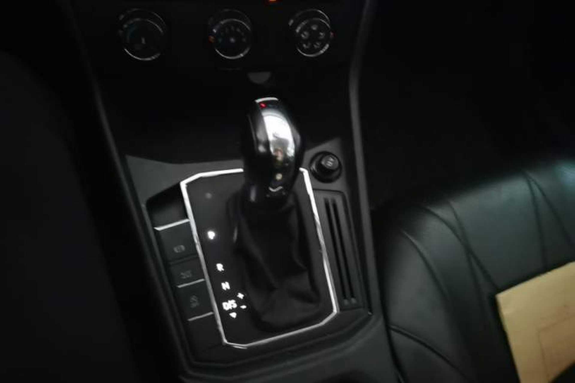 Used Volkswagen Lavida 2021 1.5L Automatic Comfort Edition Gear Lever