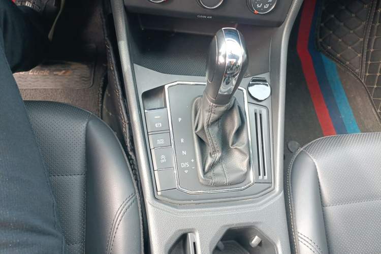 Used Volkswagen Lavida 2021 1.5L Automatic Comfort Edition Gear Lever