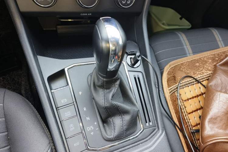 Used Volkswagen Lavida 2021 280TSI DSG Comfort Edition Gear Lever