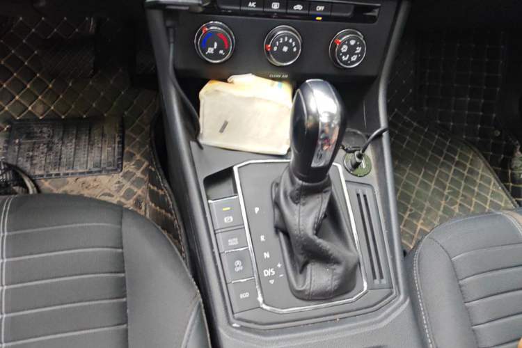 Used Volkswagen Lavida 2021 280TSI DSG Comfort Edition Gear Lever