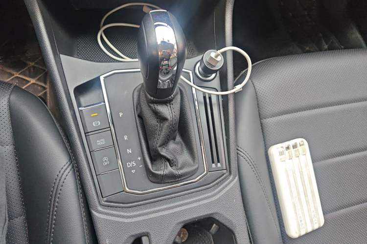Used Volkswagen Lavida 2021 1.5L Automatic Vision Edition Gear Lever
