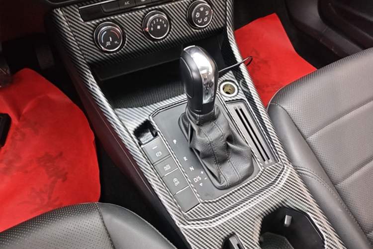 Used Volkswagen Lavida 2021 1.5L Automatic Comfort Edition Gear Lever