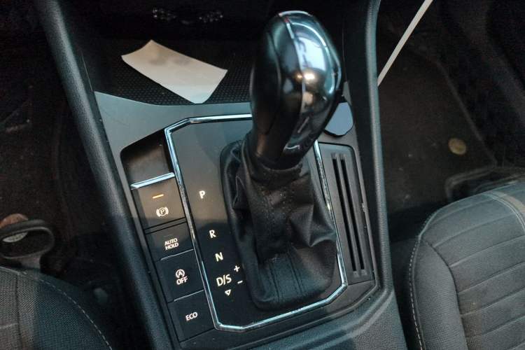 Used Volkswagen Lavida 2021 280TSI DSG Comfort Edition Gear Lever