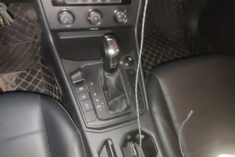 Used Volkswagen Lavida 2021 1.5L Automatic Comfort Edition Gear Lever