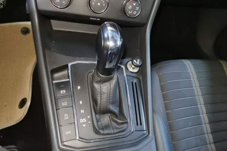 Used Volkswagen Lavida 2021 280TSI DSG Comfort Edition Gear Lever