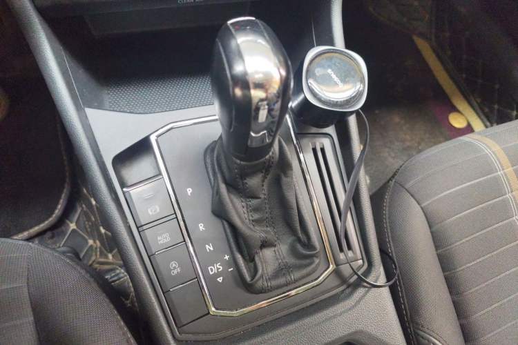 Used Volkswagen Lavida 2021 1.5L Automatic Vision Edition Gear Lever