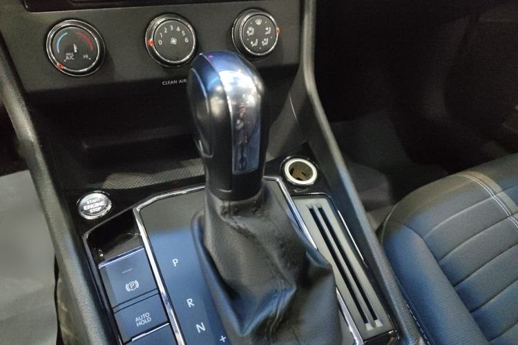 Used Volkswagen Lavida 2021 280TSI DSG Comfort Edition Gear Lever