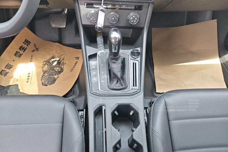 Used Volkswagen Lavida 2021 1.5L Automatic Comfort Edition Gear Lever