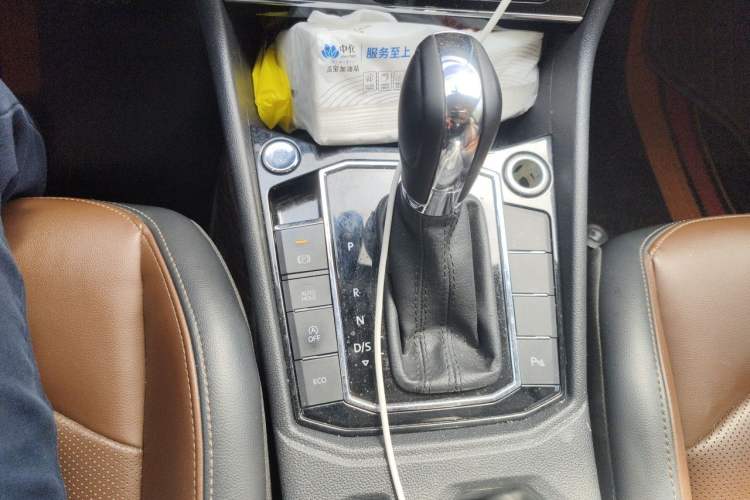 Used Volkswagen Lavida 2021 280TSI DSG Luxury Edition Gear Lever