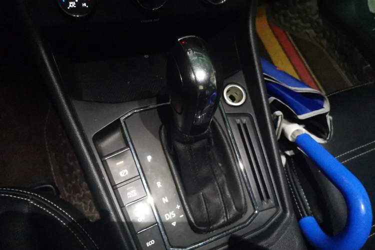 Used Volkswagen Lavida 2021 280TSI DSG Comfort Edition Gear Lever