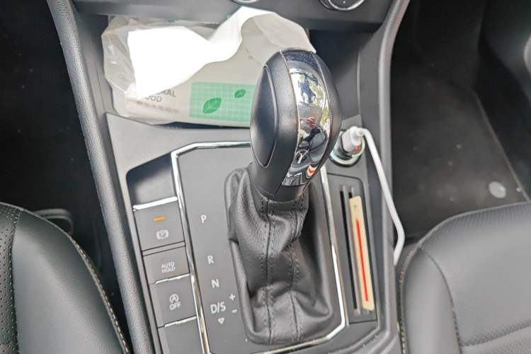 Used Volkswagen Lavida 2021 1.5L Automatic Comfort Edition Gear Lever