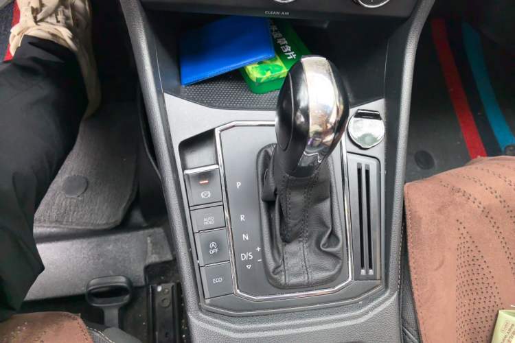Used Volkswagen Lavida 2021 280TSI DSG Comfort Edition Gear Lever