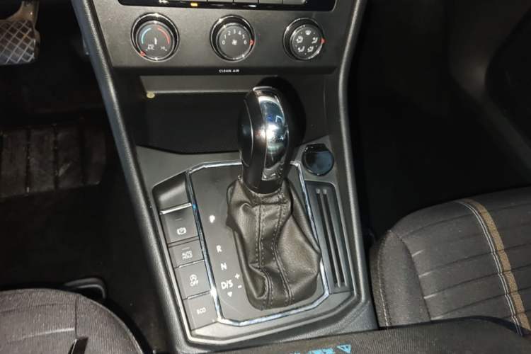 Used Volkswagen Lavida 2021 280TSI DSG Comfort Edition Gear Lever