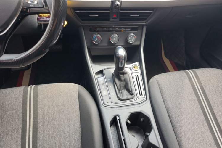 Used Volkswagen Lavida 2021 1.5L Automatic Fashion Edition Gear Lever
