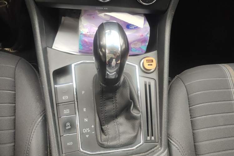 Used Volkswagen Lavida 2021 280TSI DSG Comfort Edition Gear Lever
