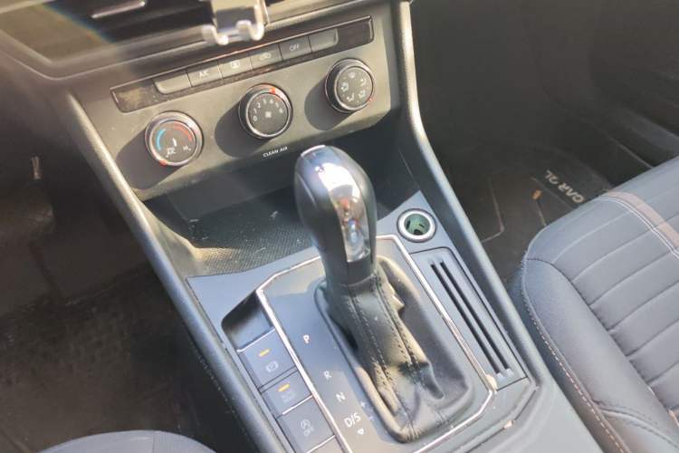 Used Volkswagen Lavida 2021 1.5L Automatic Vision Edition Gear Lever
