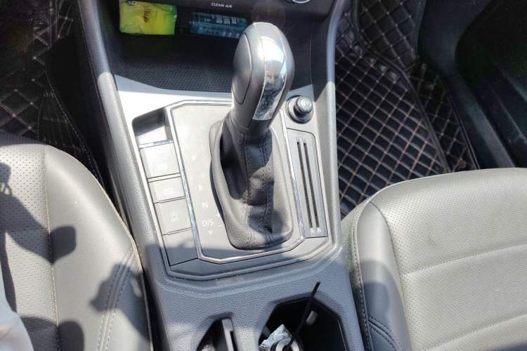 Used Volkswagen Lavida 2021 1.5L Automatic Comfort Edition Gear Lever