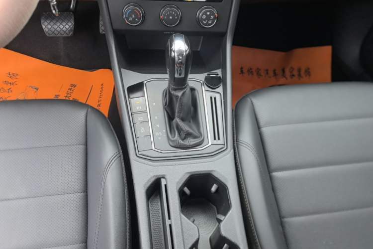 Used Volkswagen Lavida 2021 1.5L Automatic Comfort Edition Gear Lever