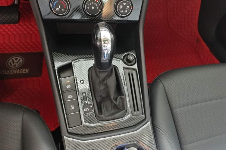 Used Volkswagen Lavida 2021 1.5L Automatic Comfort Edition Gear Lever