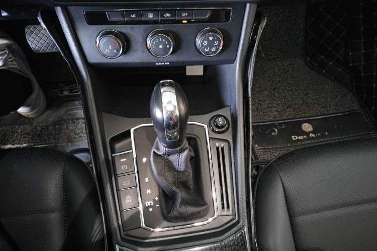 Used Volkswagen Lavida 2021 1.5L Automatic Comfort Edition Gear Lever
