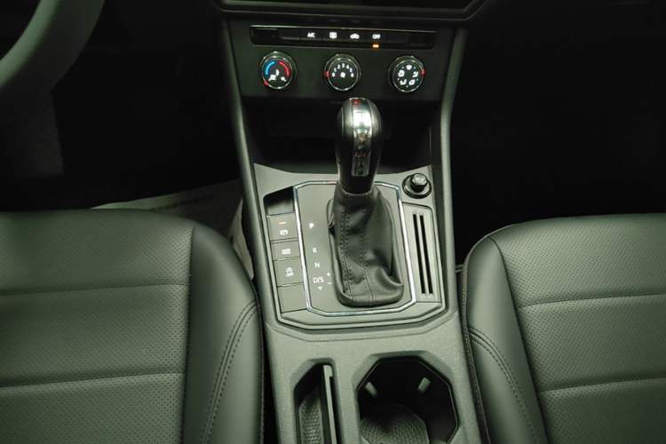 Used Volkswagen Lavida 2021 1.5L Automatic Comfort Edition Gear Lever