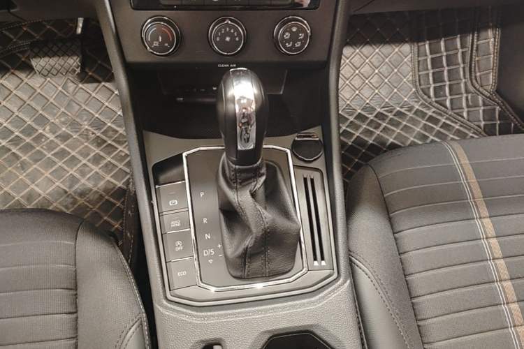 Used Volkswagen Lavida 2021 280TSI DSG Comfort Edition Gear Lever