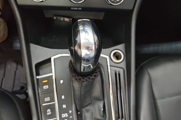 Used Volkswagen Lavida 2021 1.5L Automatic Comfort Edition Gear Lever